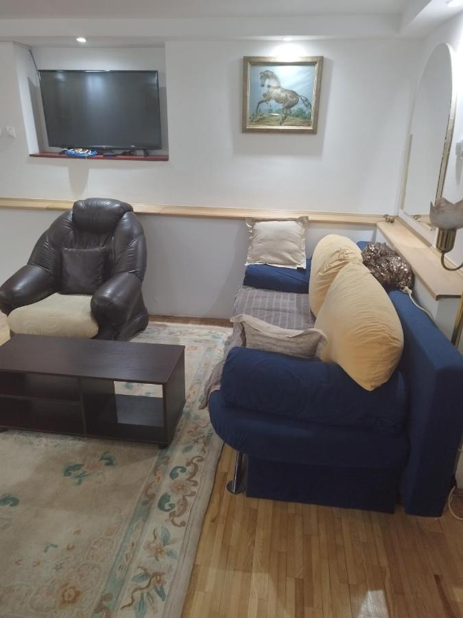 Goksi Apartment Суботица Экстерьер фото